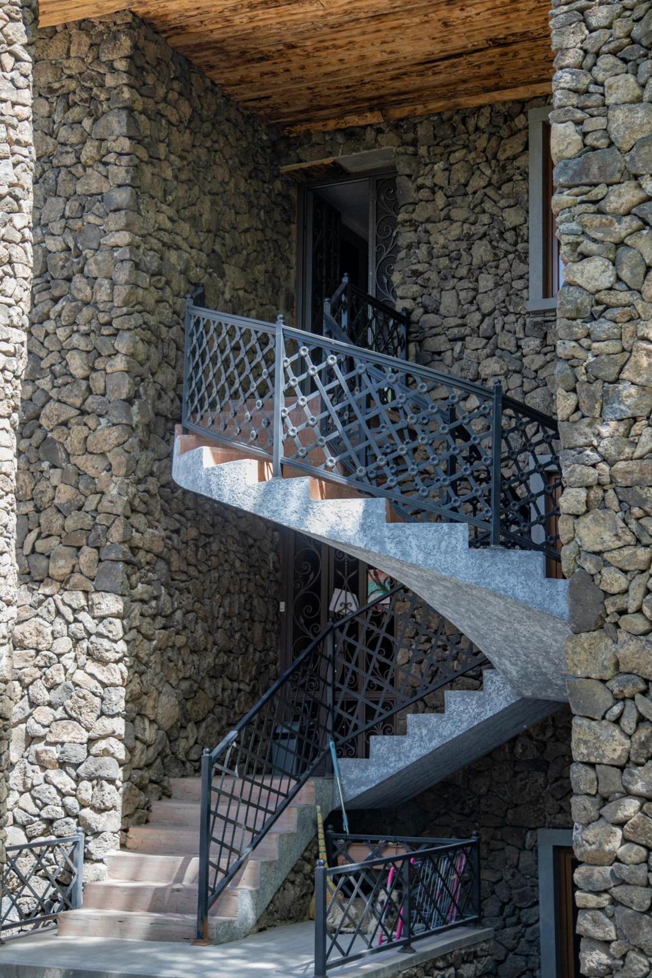 Fish Hotel Akhalkalaki Exterior foto
